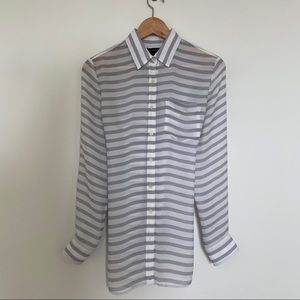 Banana Republic No Wrinkle Button Up